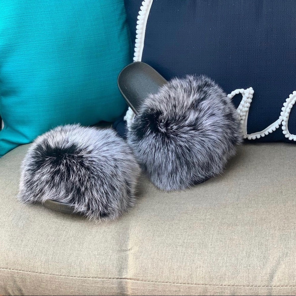 Dark grey faux fur slippers - Multiple sizes available